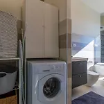 Apartman Charmy & Cozy Panoramic Flat 50m From M4 Stop Milánó