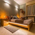 Charmy & Cozy Panoramic Flat 50m From M4 Stop Apartman
