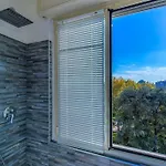 Charmy & Cozy Panoramic Flat 50m From M4 Stop Apartman