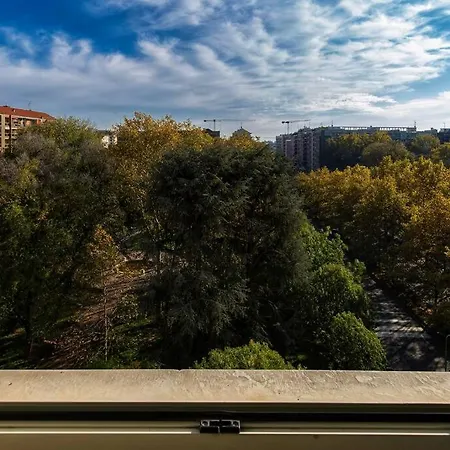 Charmy & Cozy Panoramic Flat 50m From M4 Stop Apartman