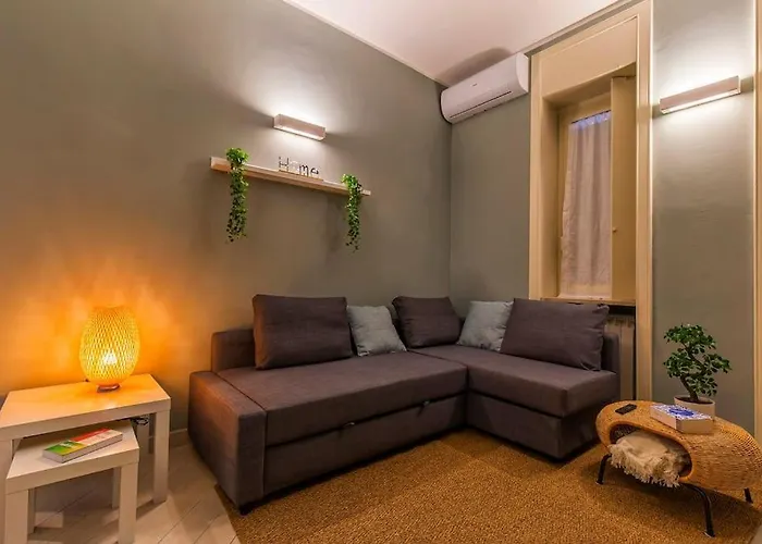 Charmy & Cozy Panoramic Flat 50m From M4 Stop 아파트 *