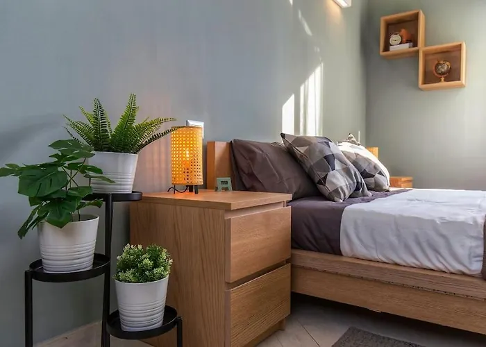 Charmy & Cozy Panoramic Flat 50m From M4 Stop 밀라노