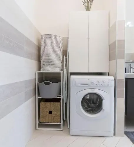 Charmy & Cozy Panoramic Flat 50m From M4 Stop 아파트 밀라노