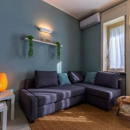 Charmy & Cozy Panoramic Flat 50m From M4 Stop Daire Milano
