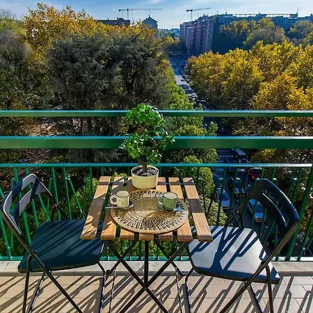 Charmy & Cozy Panoramic Flat 50m From M4 Stop Apartmán *