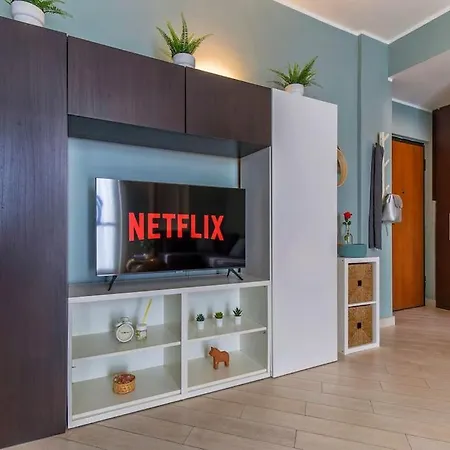 Daire Charmy & Cozy Panoramic Flat 50m From M4 Stop Milano