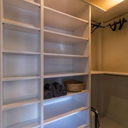 Charmy & Cozy Panoramic Flat 50m From M4 Stop ميلان