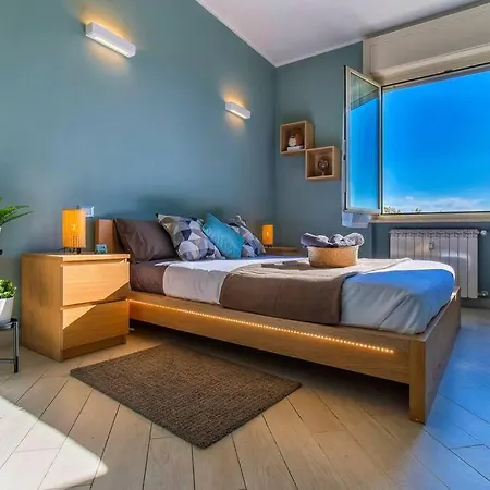 Charmy & Cozy Panoramic Flat 50m From M4 Stop Daire Milano