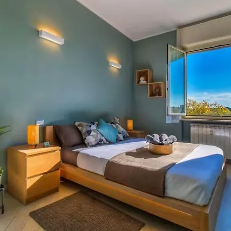 Charmy & Cozy Panoramic Flat 50m From M4 Stop ميلان